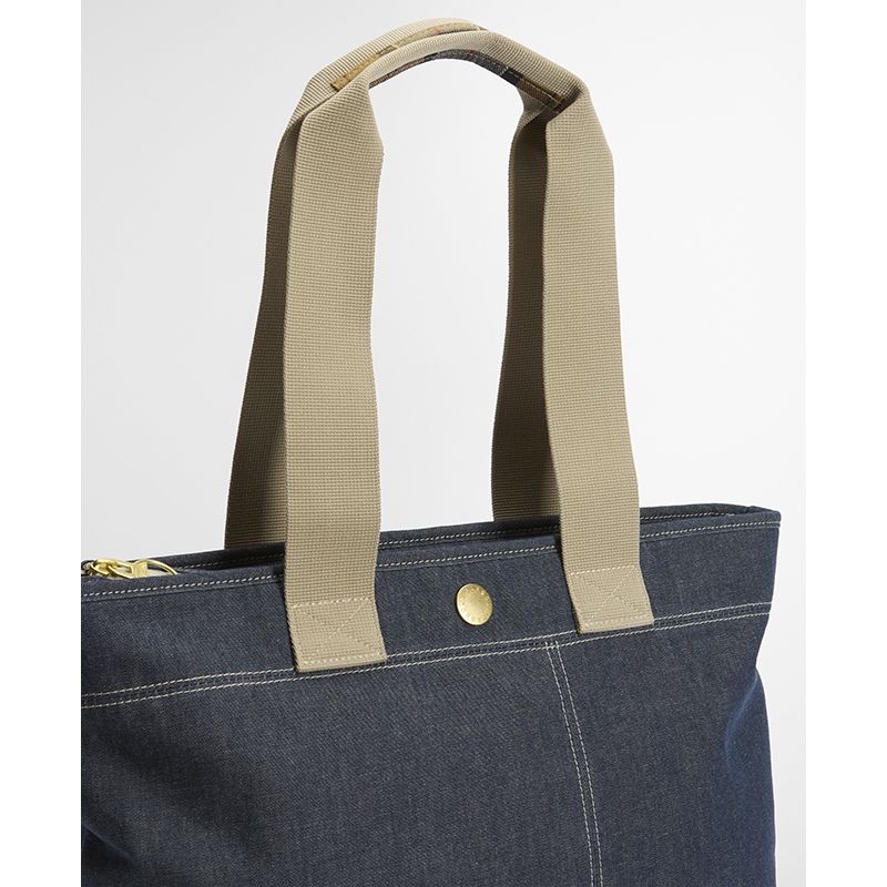 Dode tas Mya Barbour