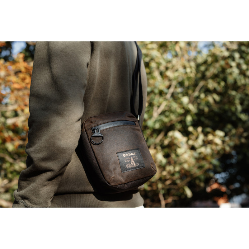 Sac bandoulière huilé Field Barbour